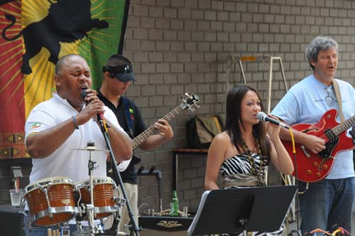 2008-07-25 16-08-59_ISO 800_f-6.3_1-160 s_105 mm